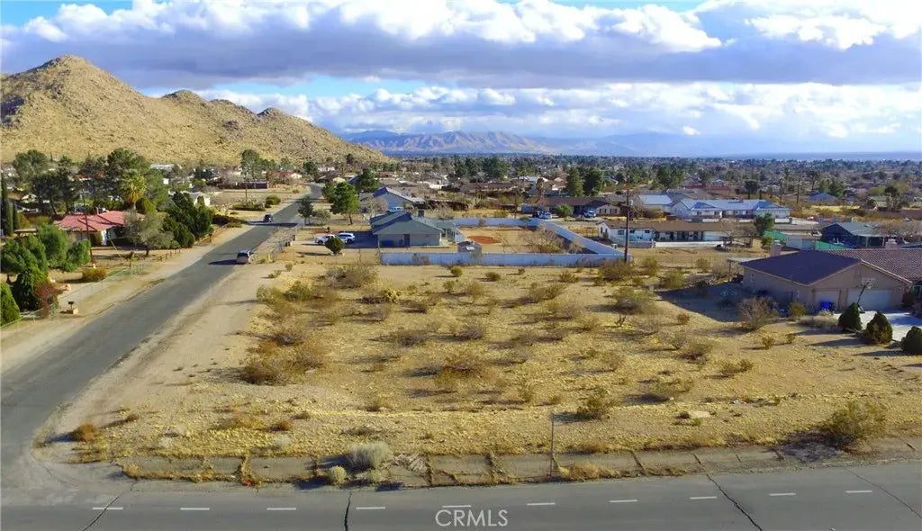 441057 Corwin, Apple Valley