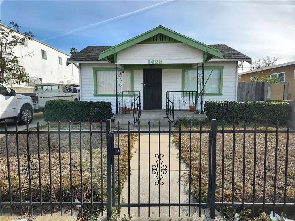 1428 W 84th Street, Los Angeles