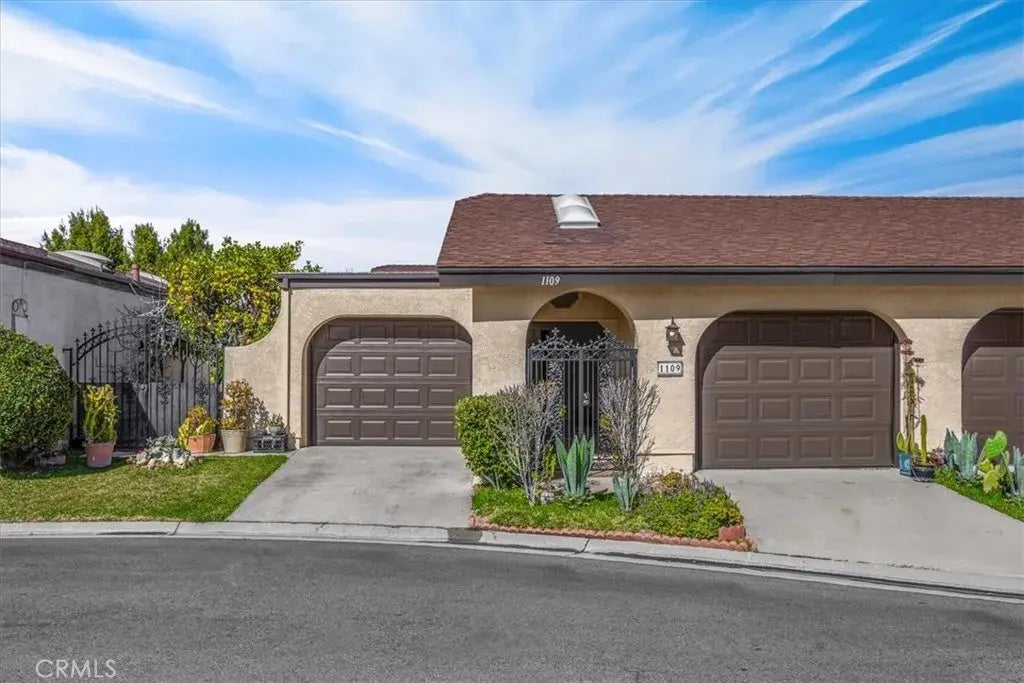 1109 N Voyager Lane, Anaheim