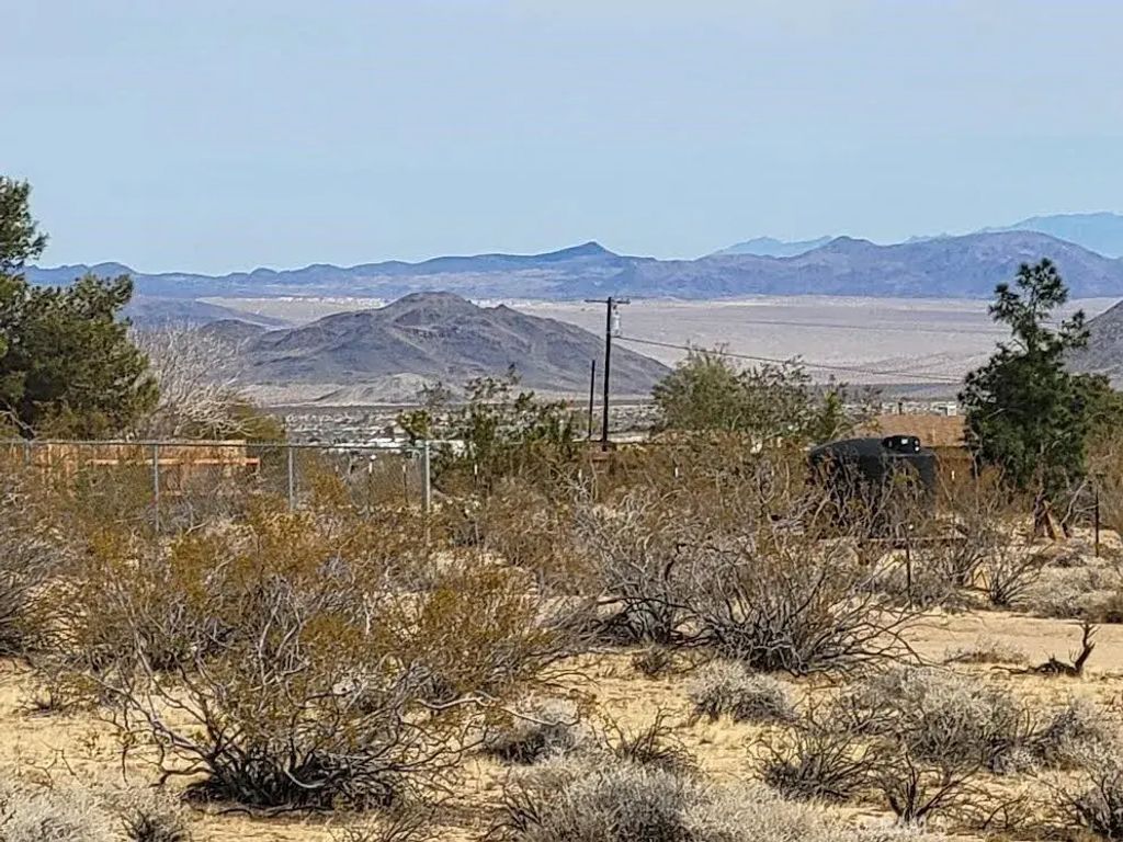 76 Deer, Yucca Valley