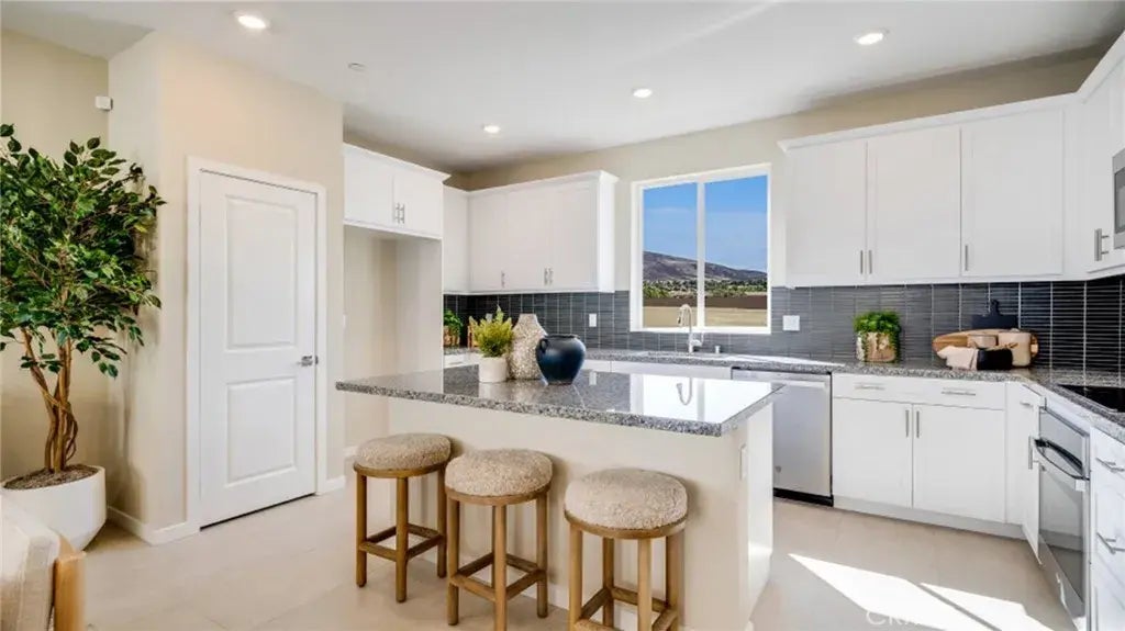 31558 Angel Aura Drive, Winchester