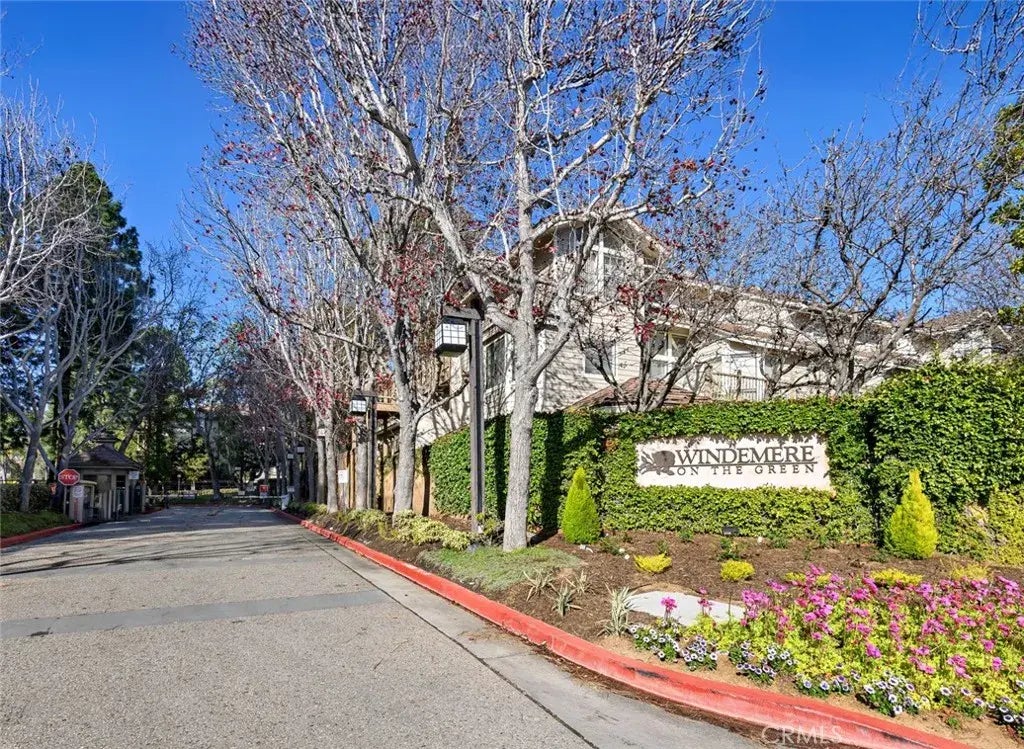 2571 Plaza Del Amo 316, Torrance