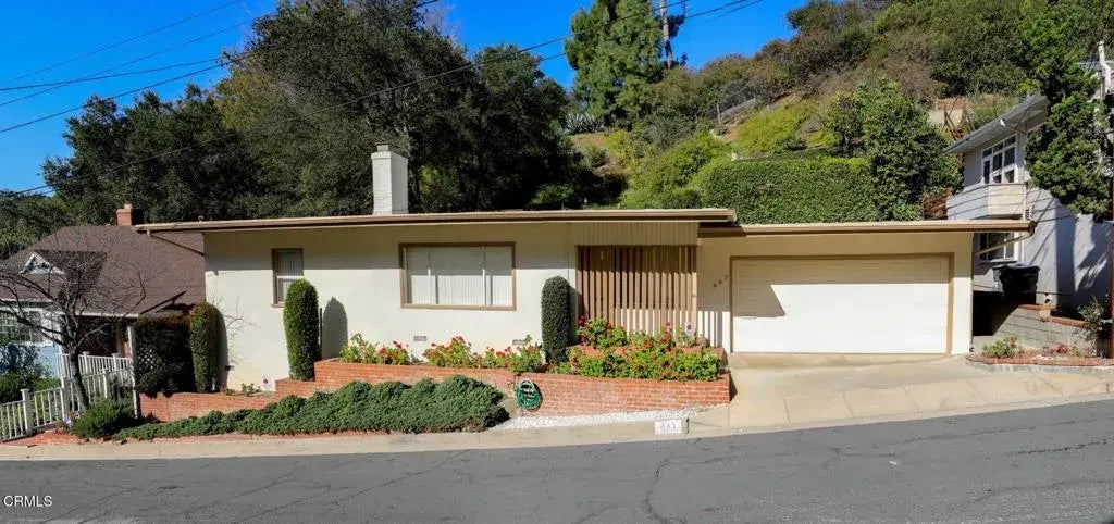 447 Devonshire Lane, Glendale