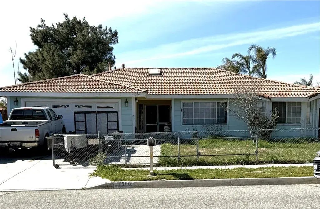 7590 Palmetto Avenue, Fontana