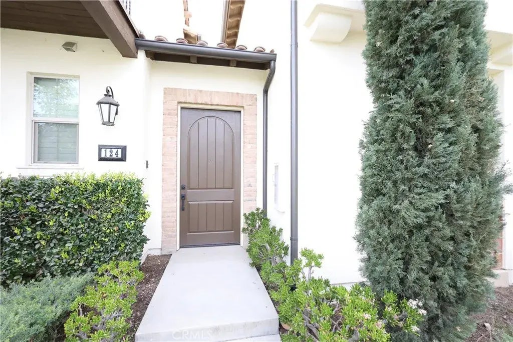 124 Parkwood, Irvine