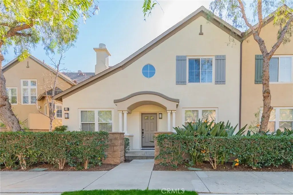 54 Burlingame, Irvine
