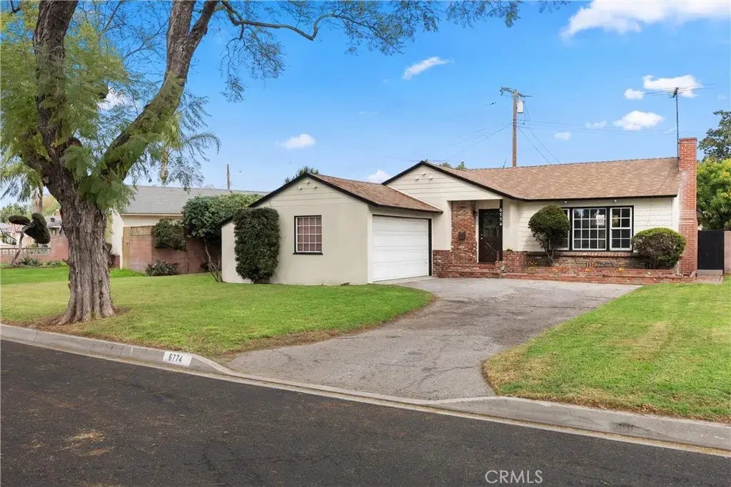 6774 Dos Rios Road, Downey