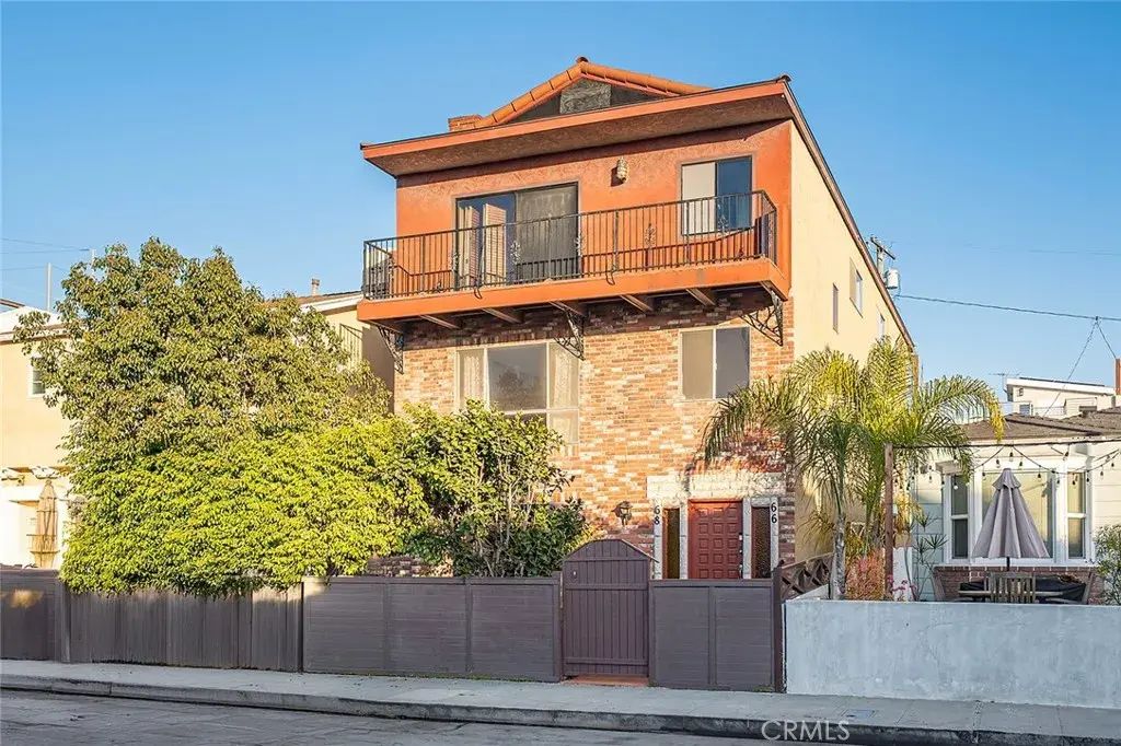 66 Santa Ana Avenue, Long Beach