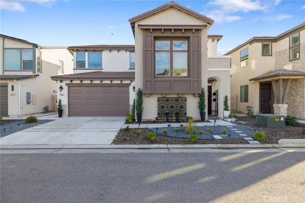 3413 W Florence Avenue, Visalia