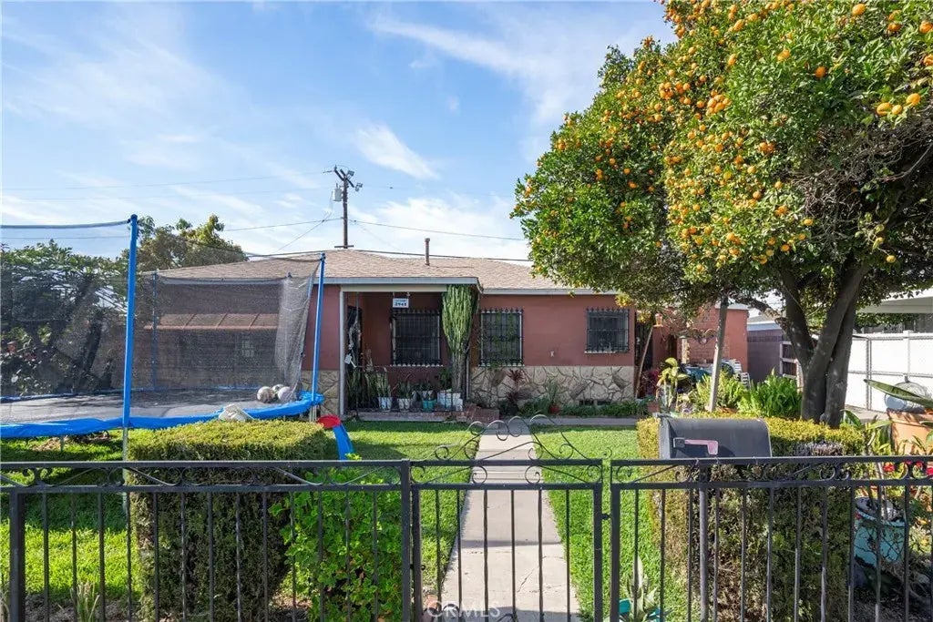 2941 Adriatic Avenue, Long Beach