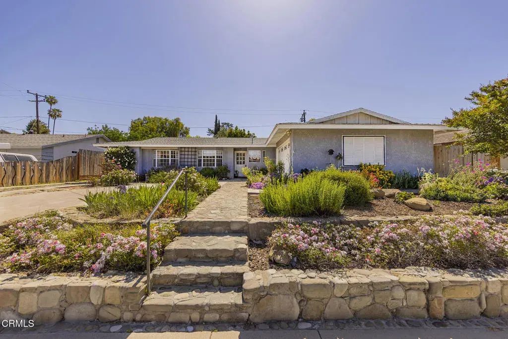 40 Almond Avenue, Oak View
