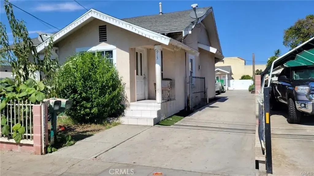 913 W Bishop Street, Santa Ana