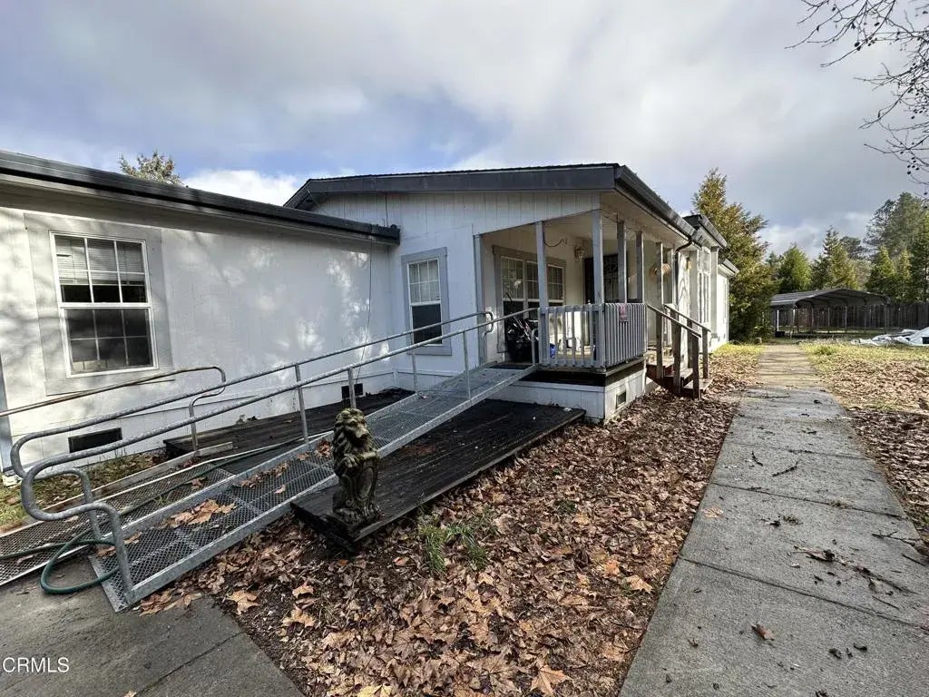 44151 Stump Road, Laytonville