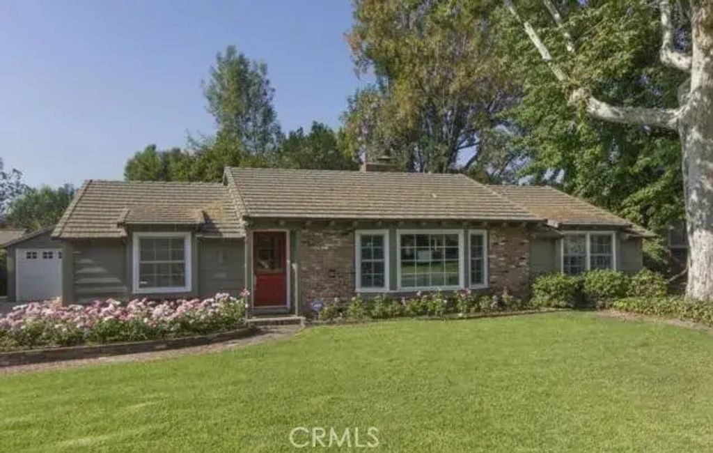 1126 La Rosa Road, Arcadia