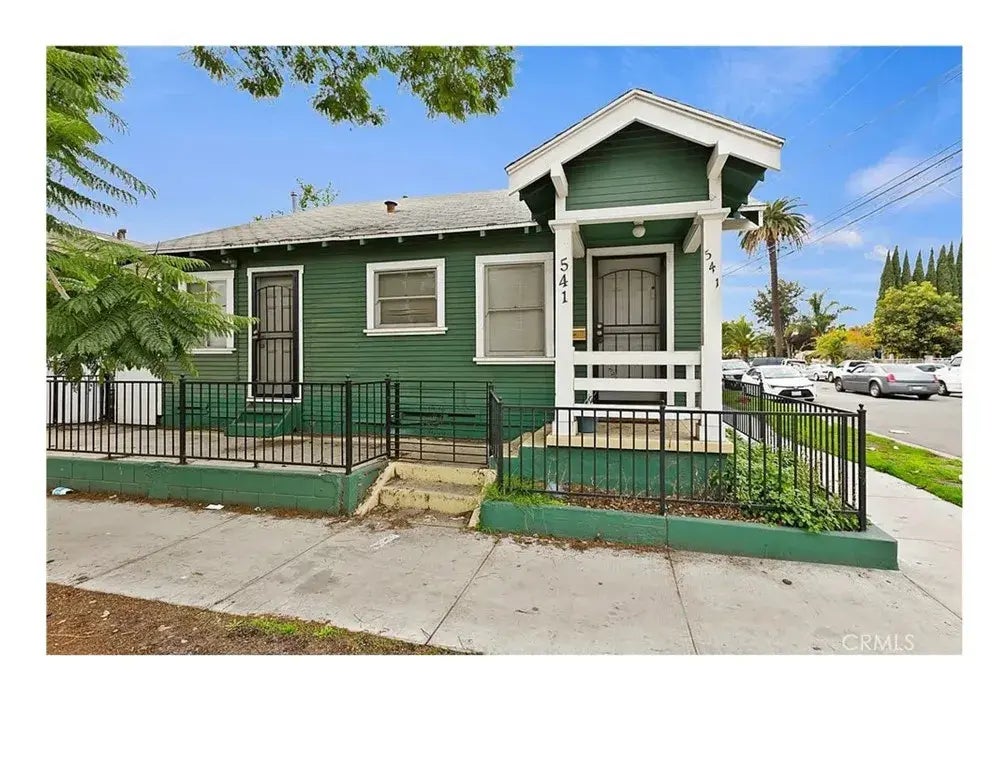 541 Cerritos Avenue, Long Beach