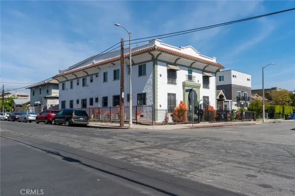 4567 Pickford Street, Los Angeles