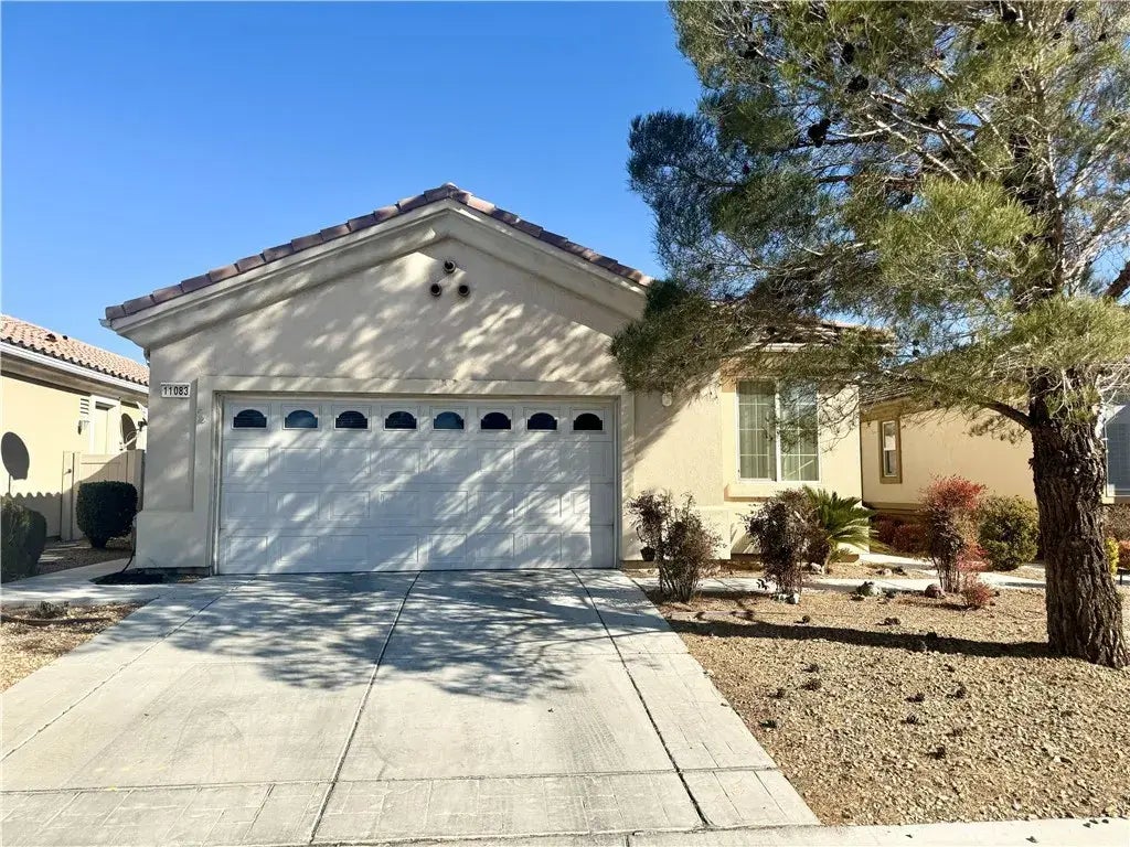 11083 Port Royale Court, Apple Valley