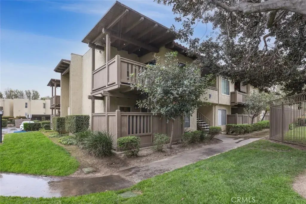 1345 Cabrillo Park Drive D01, Santa Ana