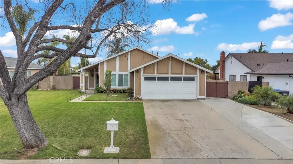 2740 6th Street, La Verne