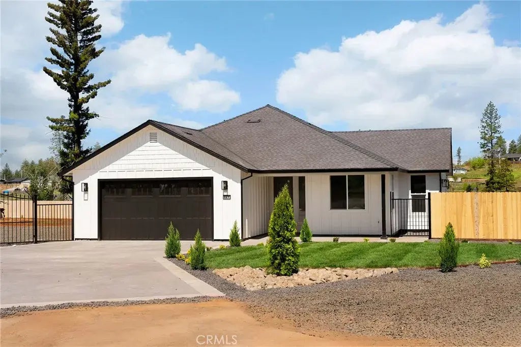 709 Poppy Lane, Paradise