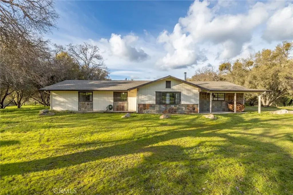 43317 Running Deer Court, Coarsegold