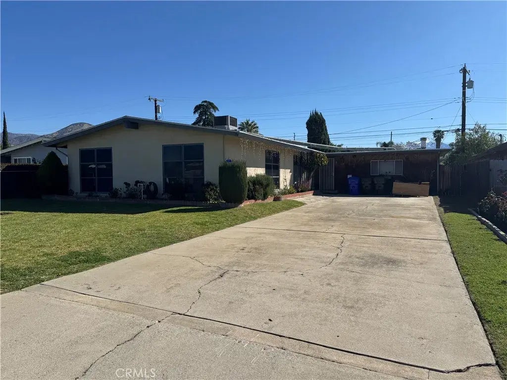 7065 Elm Avenue, San Bernardino