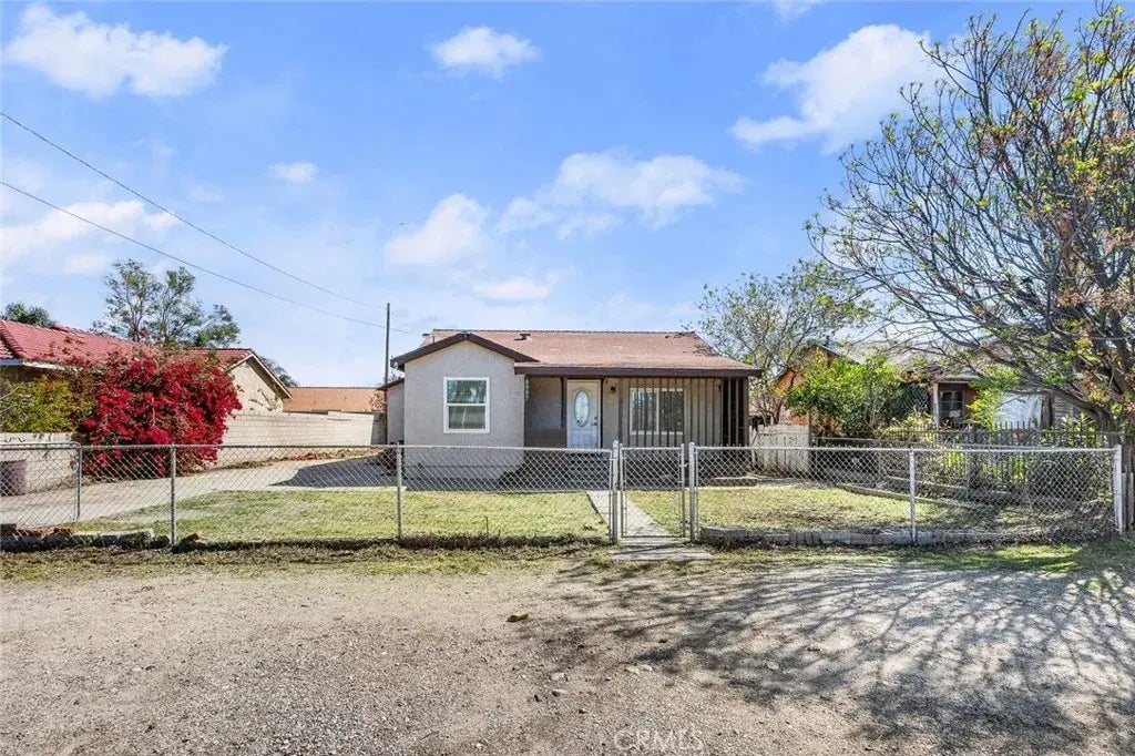 8987 Beech Avenue, Fontana