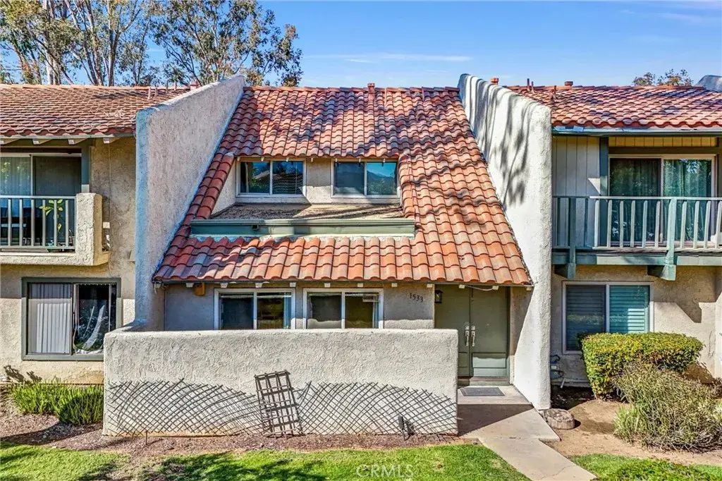 1533 Camelot Drive, Corona