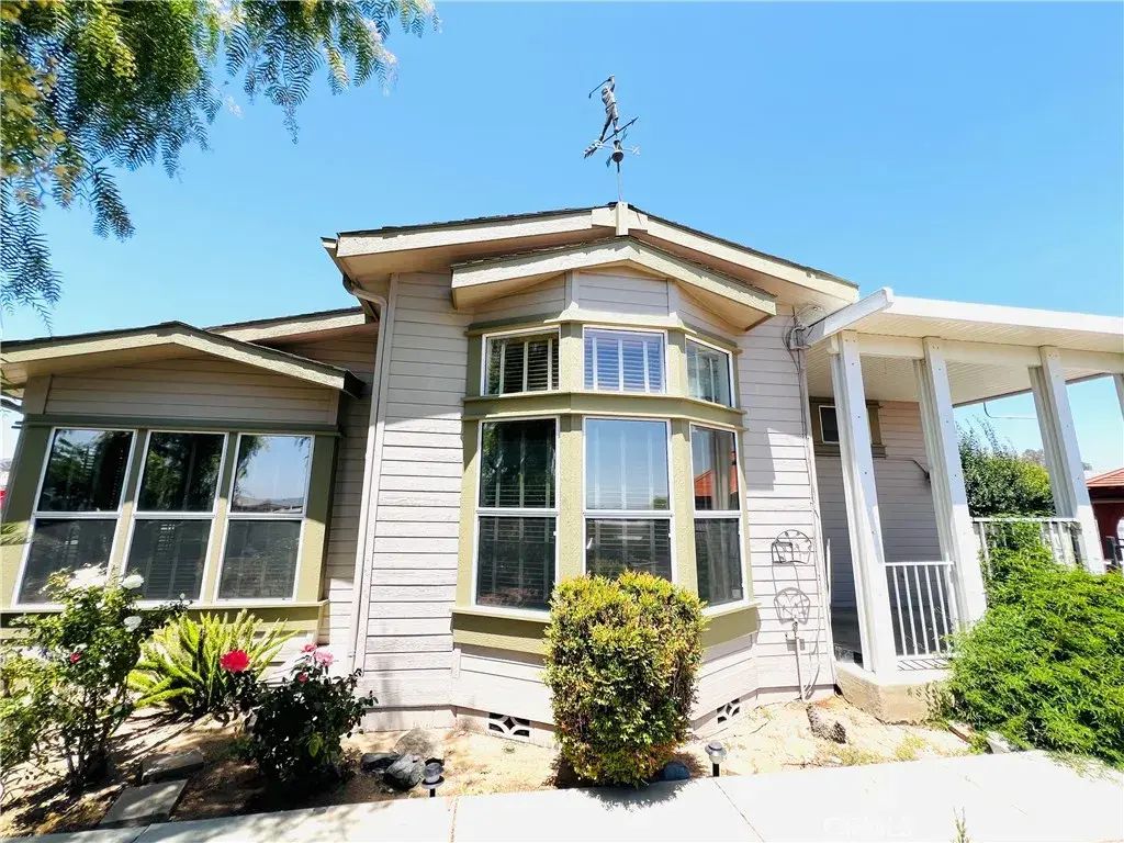 38445 Via Taffia, Murrieta