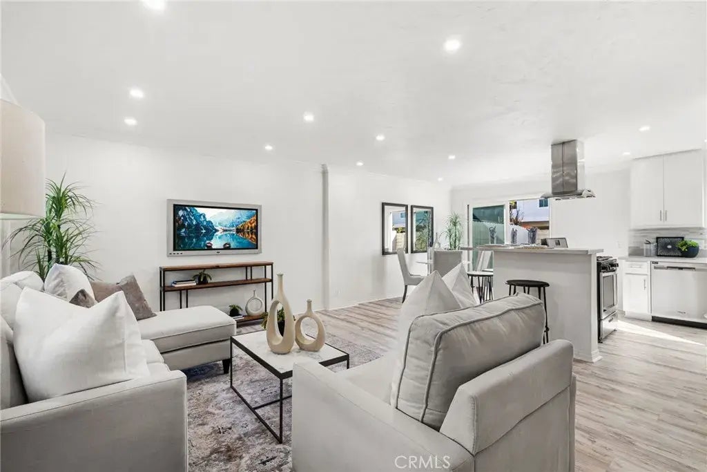 9675 Kensington Drive, Huntington Beach