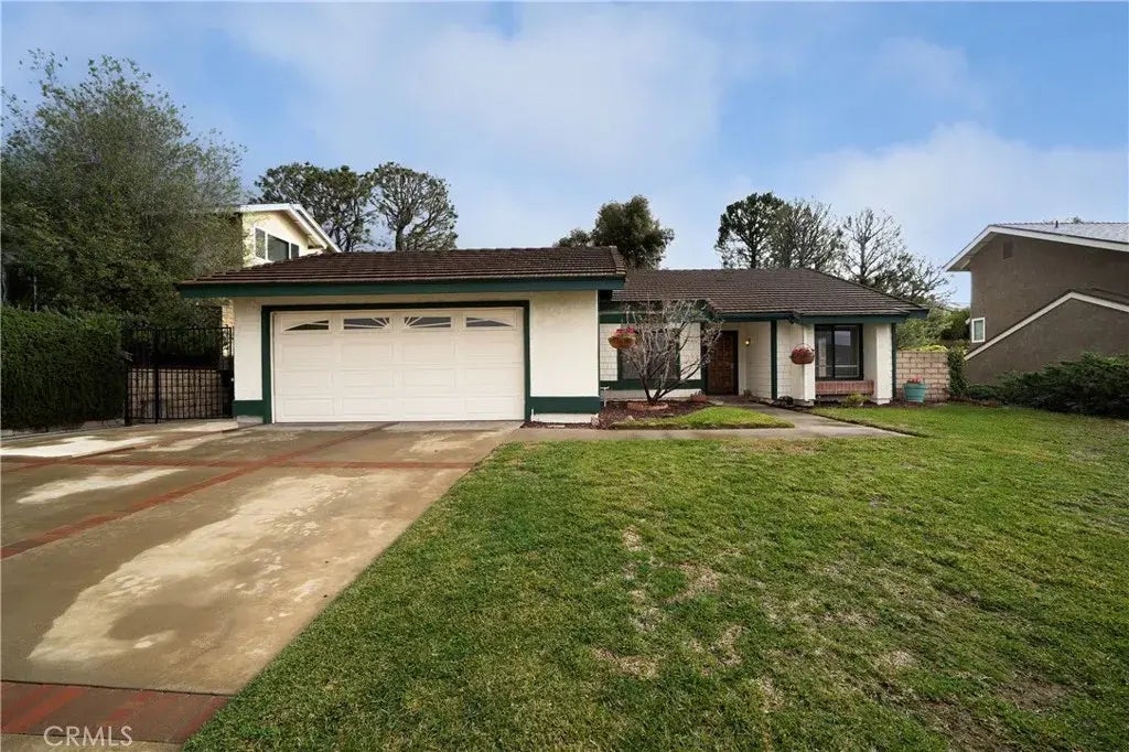 6780 Calmbank Avenue, La Verne