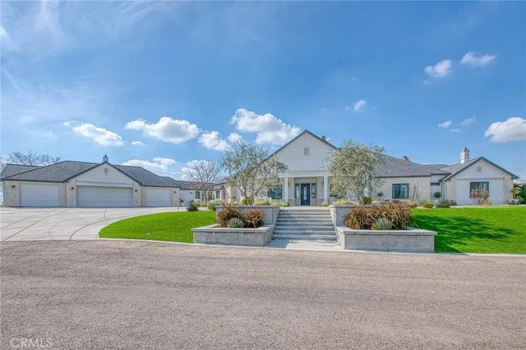 18300 Watts Valley Road, Sanger