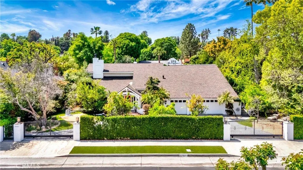 5441 Calvin Avenue, Tarzana