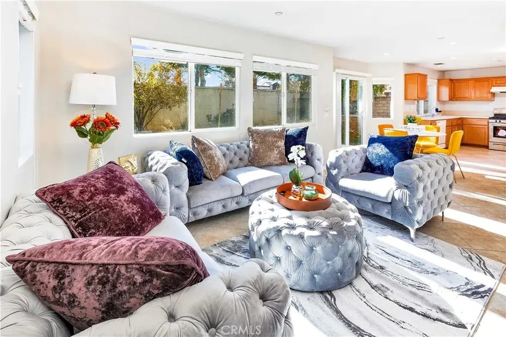 8049 Jamestown Circle, Fontana