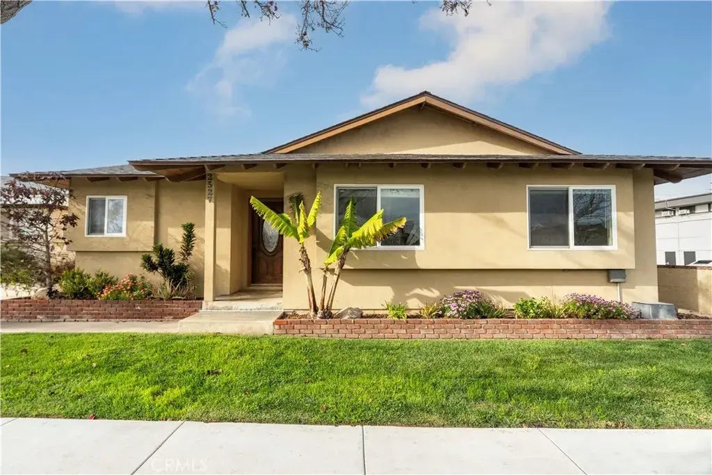 2527 W 225th Place A, Torrance
