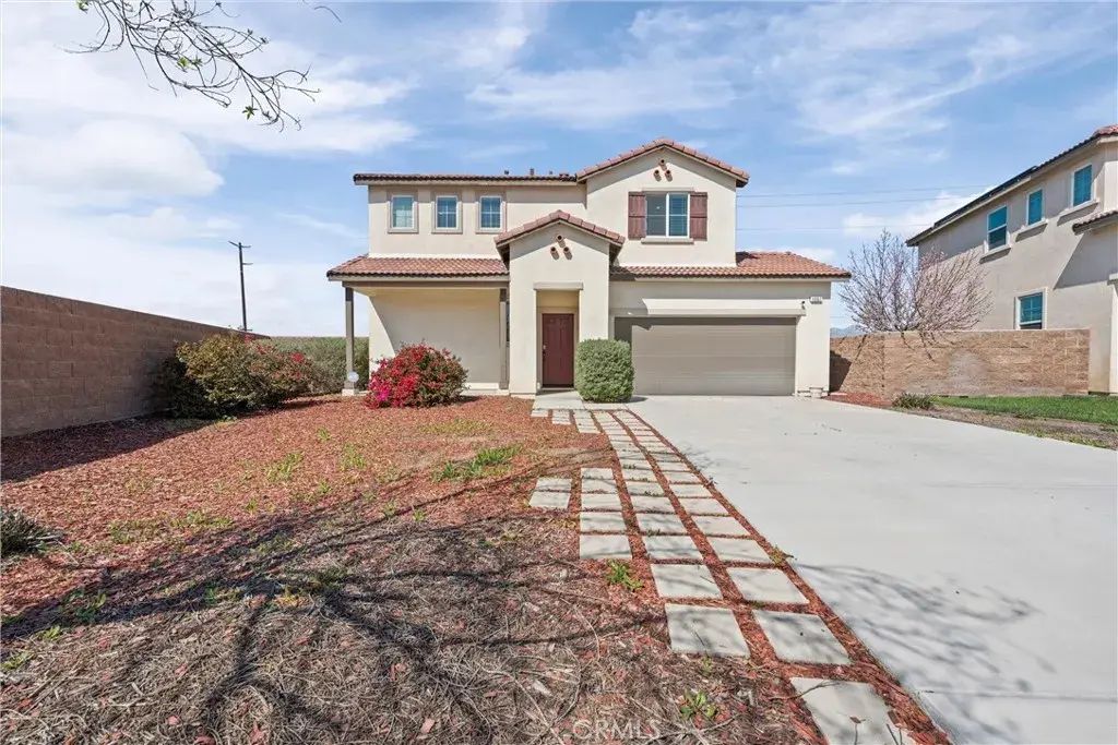 1087 Peach Grove, Riverside