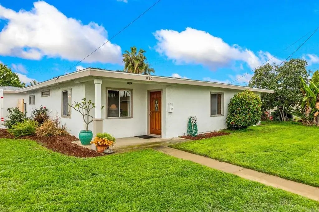 949 Ednabelle Court, El Cajon