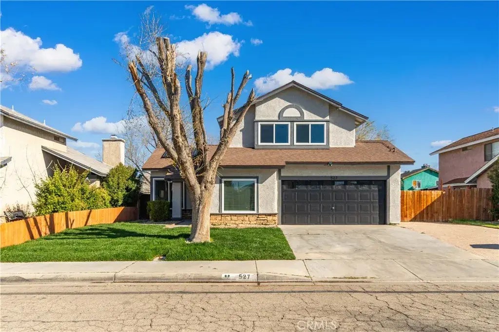 527 E Jackman Street, Lancaster