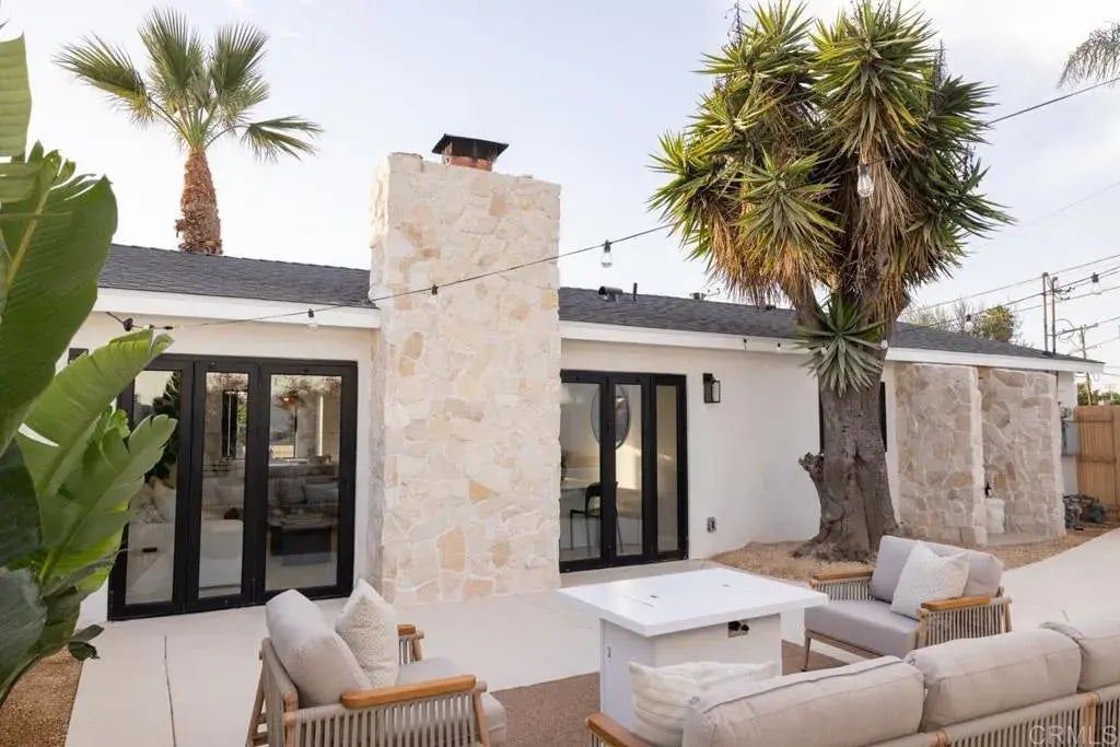 1305 Mackinnon Avenue, Cardiff By The Sea