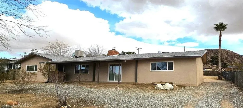 16955 Ocotilla Road, Apple Valley