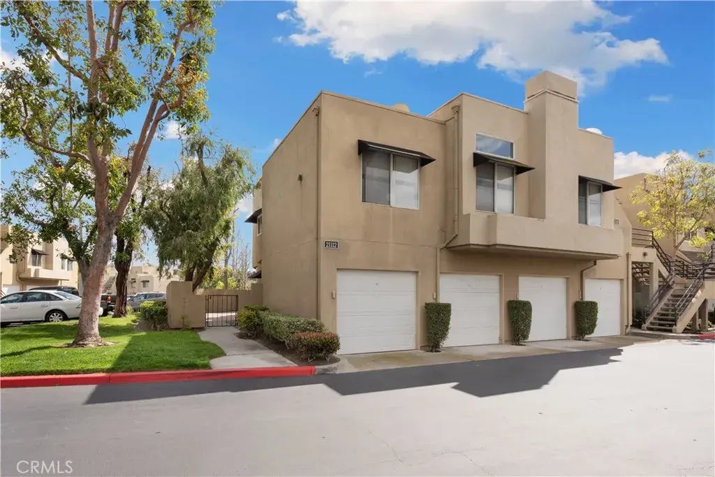 21112 Rose 81, Mission Viejo