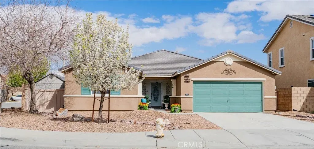 3525 E Ave J-3, Lancaster