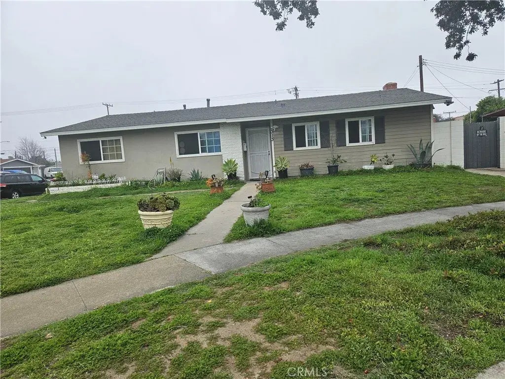 1313 N Crestlane Place, Anaheim