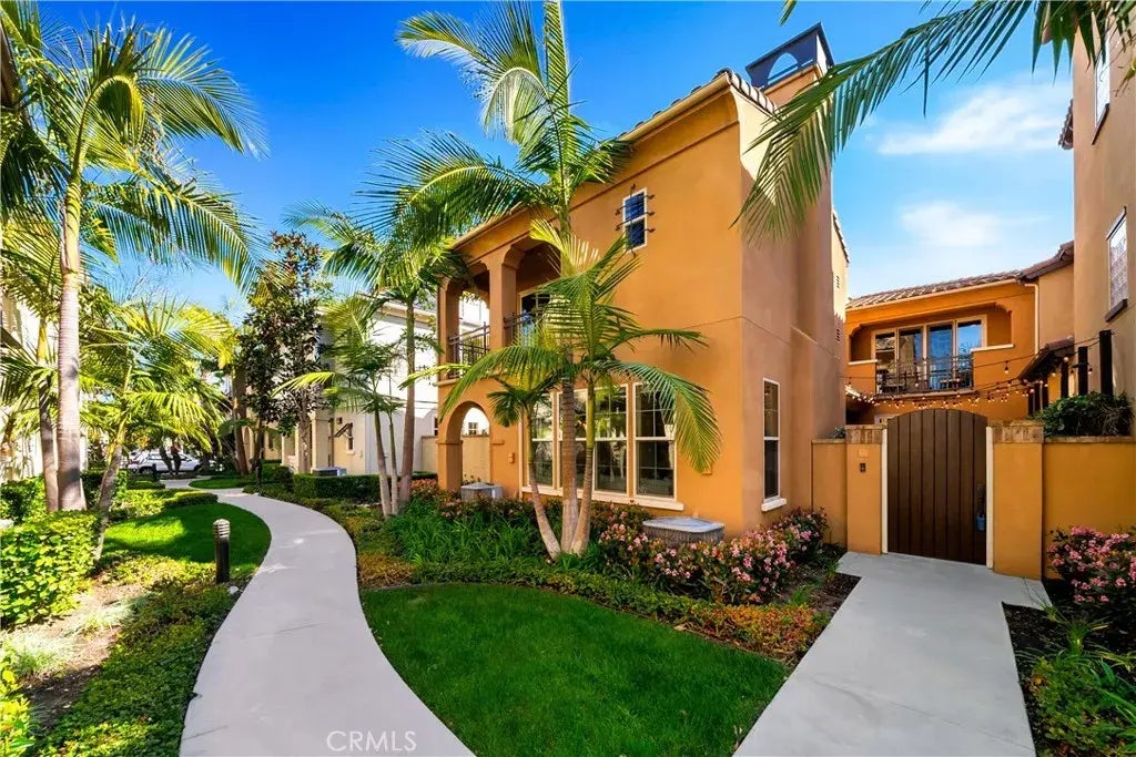 21427 Abigail Lane, Huntington Beach