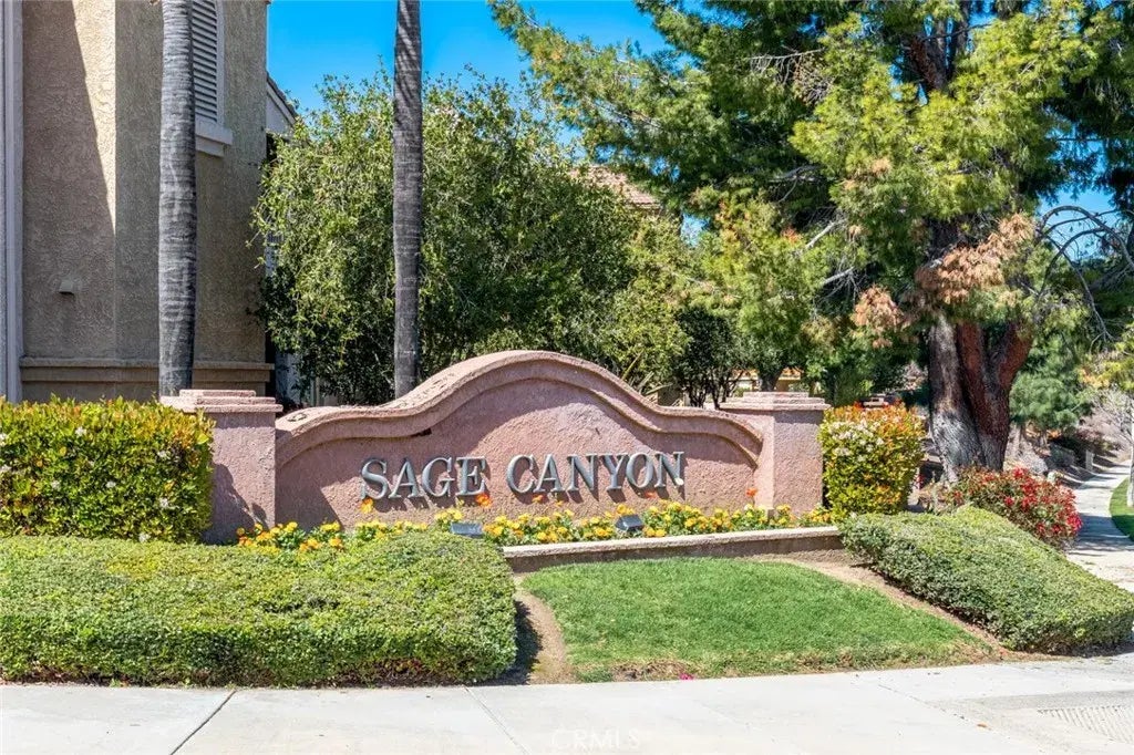 2380 Del Mar Way 302, Corona