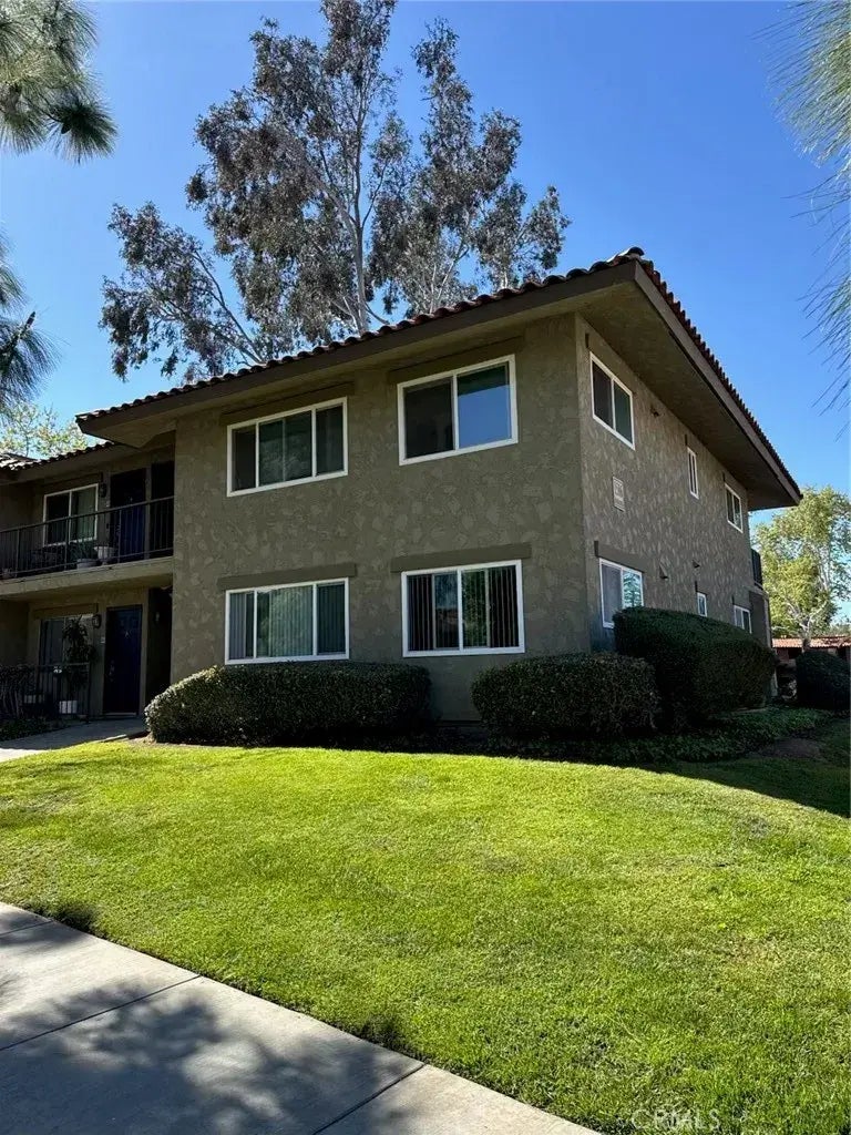 1586 Border Avenue H, Corona