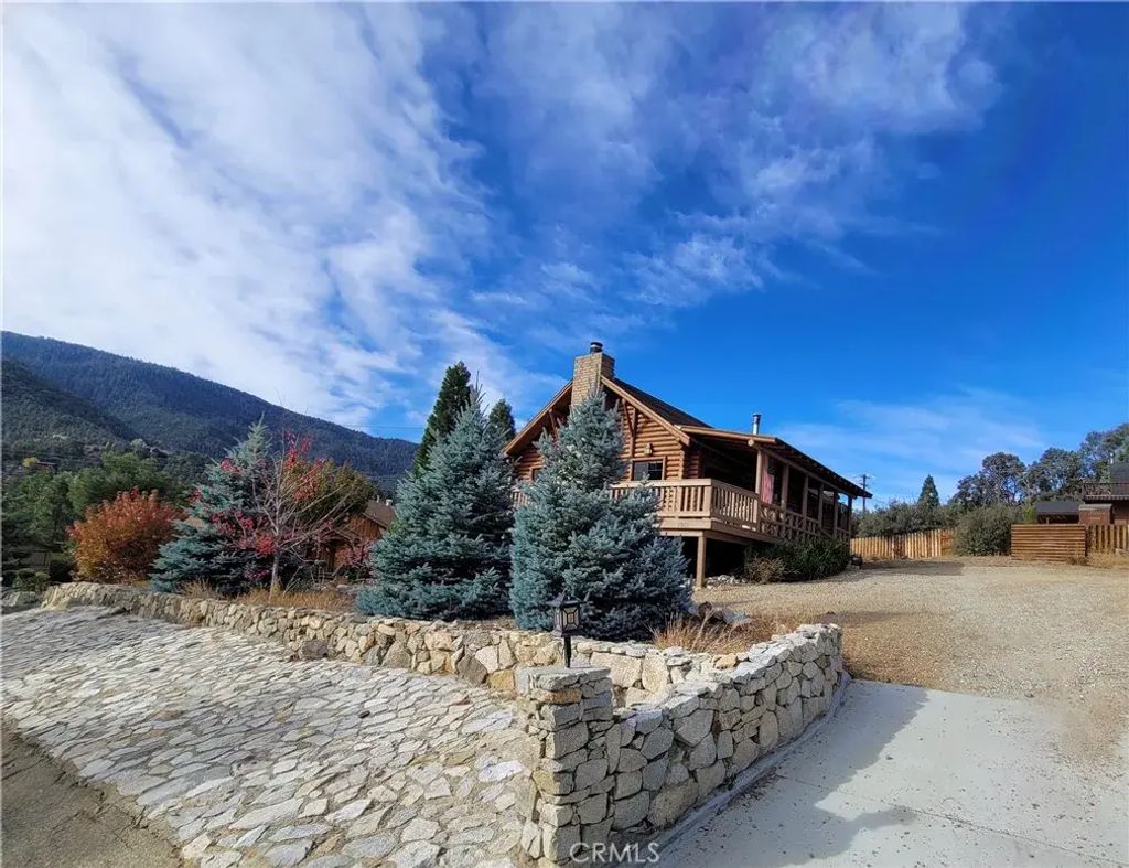 2801 Rainier Way, Pine Mountain Club