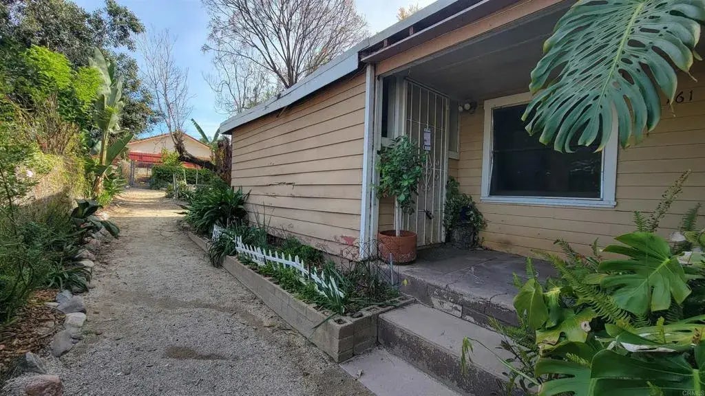 12161 Gay Rio Drive, Lakeside