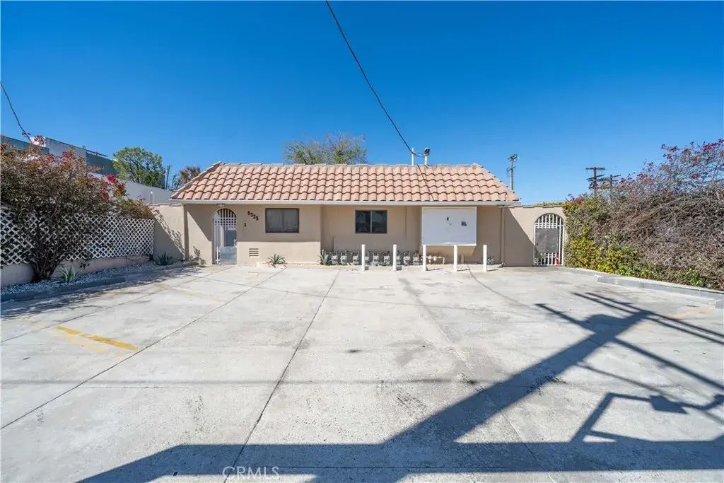 5335 Harmony Avenue, North Hollywood