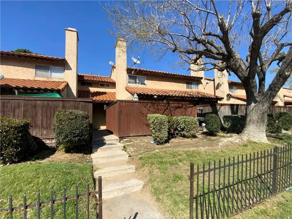 16600 Seville Avenue E, Fontana